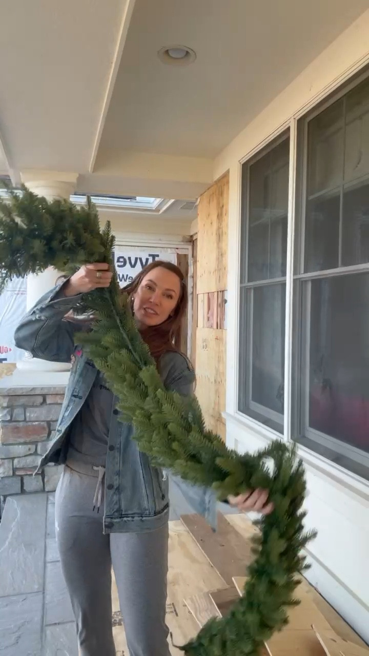 Christmas garland!

#LTKdayinmylife #LTKHoliday #LTKHome