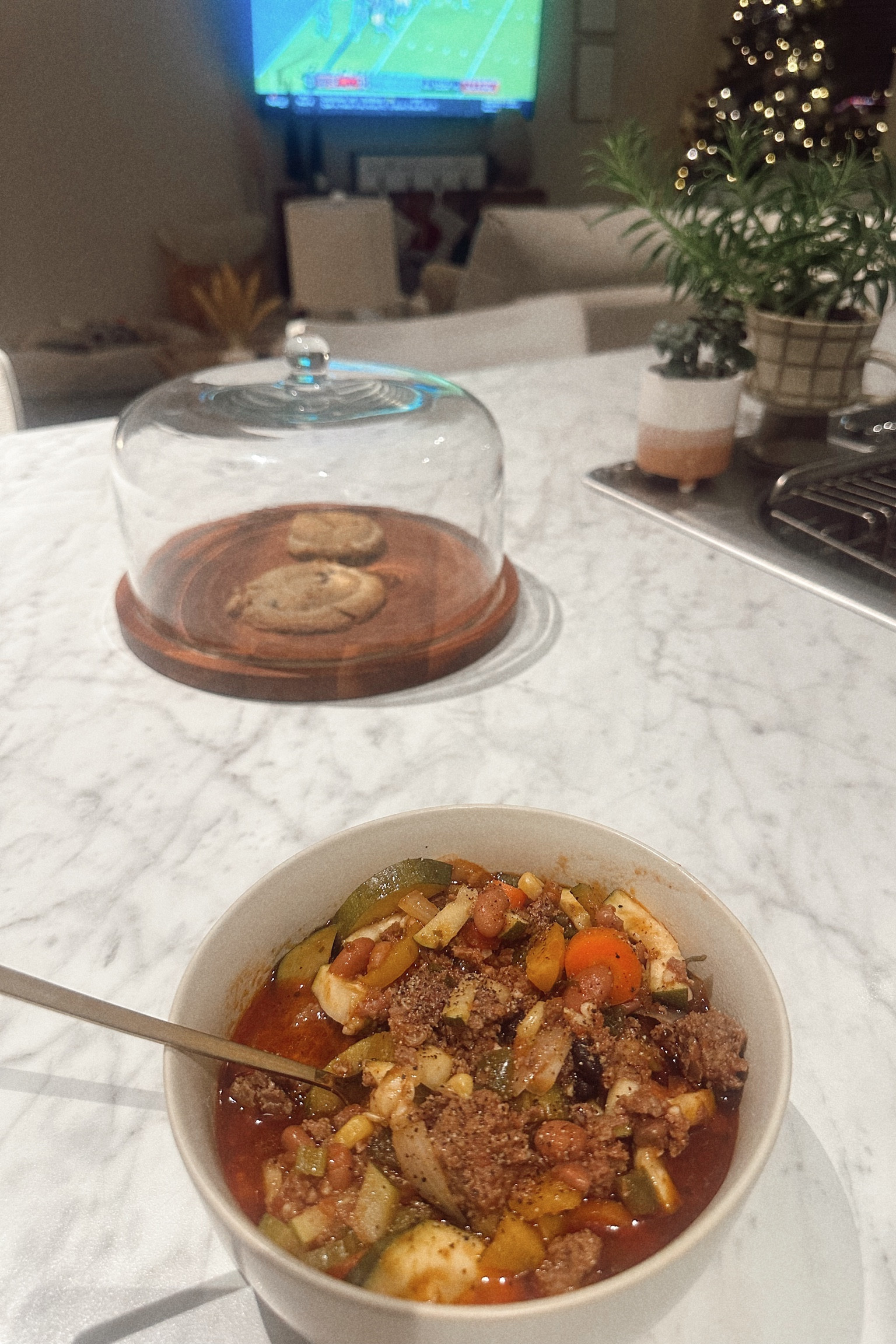 healthy chili | brad just had sugery so we made this! So super good for someone after a sugery or being sick! Such a healthy superfood of all the good stuff! 

*grass fed and finished ground beef with kidneys, liver + heart from a local farm 
*pasture bone broth from the farm 
*organic carrots, zucchini, celery, peppers, onions 
*garlic 
*organic black beans and pinto 
*organic parsley 
*tomatoes juice + tomatoes paste organic *salt pepper + chili seasoning!

Slow cooked for 5 hours!:) 

#LTKFamily #LTKSeasonal #LTKHoliday