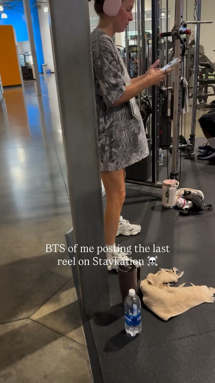 BTS of me posting the last reel on Staykation ☠️