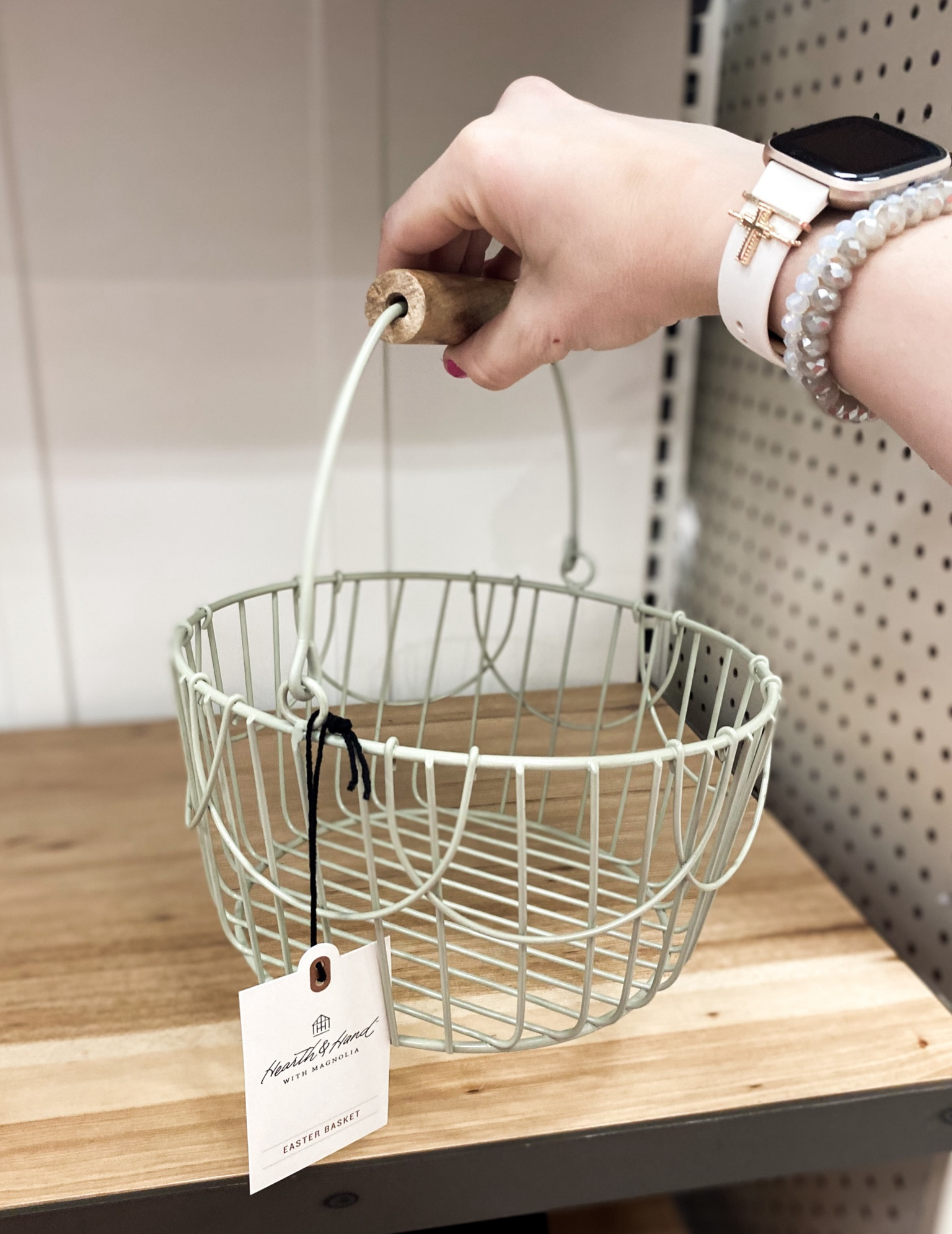 The cutest metal blue/green Easter basket at Target. 🖤🐰 Obsessed with the scalloped pattern. Only $14.99!



#LTKHome #LTKGiftGuide #LTKSeasonal