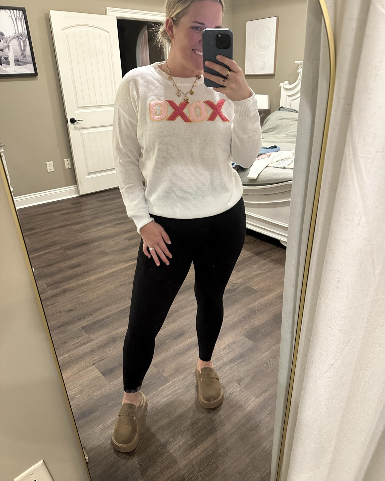 Valentine sweater, sequin valentine sweater, casual valentine

Medium

#LTKStyleTip #LTKSeasonal #LTKFindsUnder50
