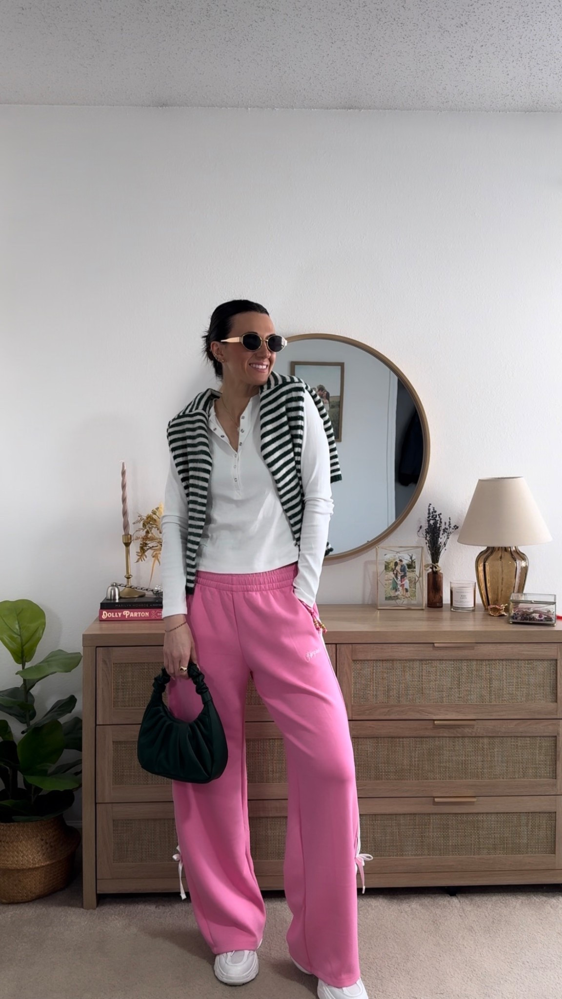 Pink
Sweater
Champion

#LTKootd #LTKgrwm #LTKSeasonal