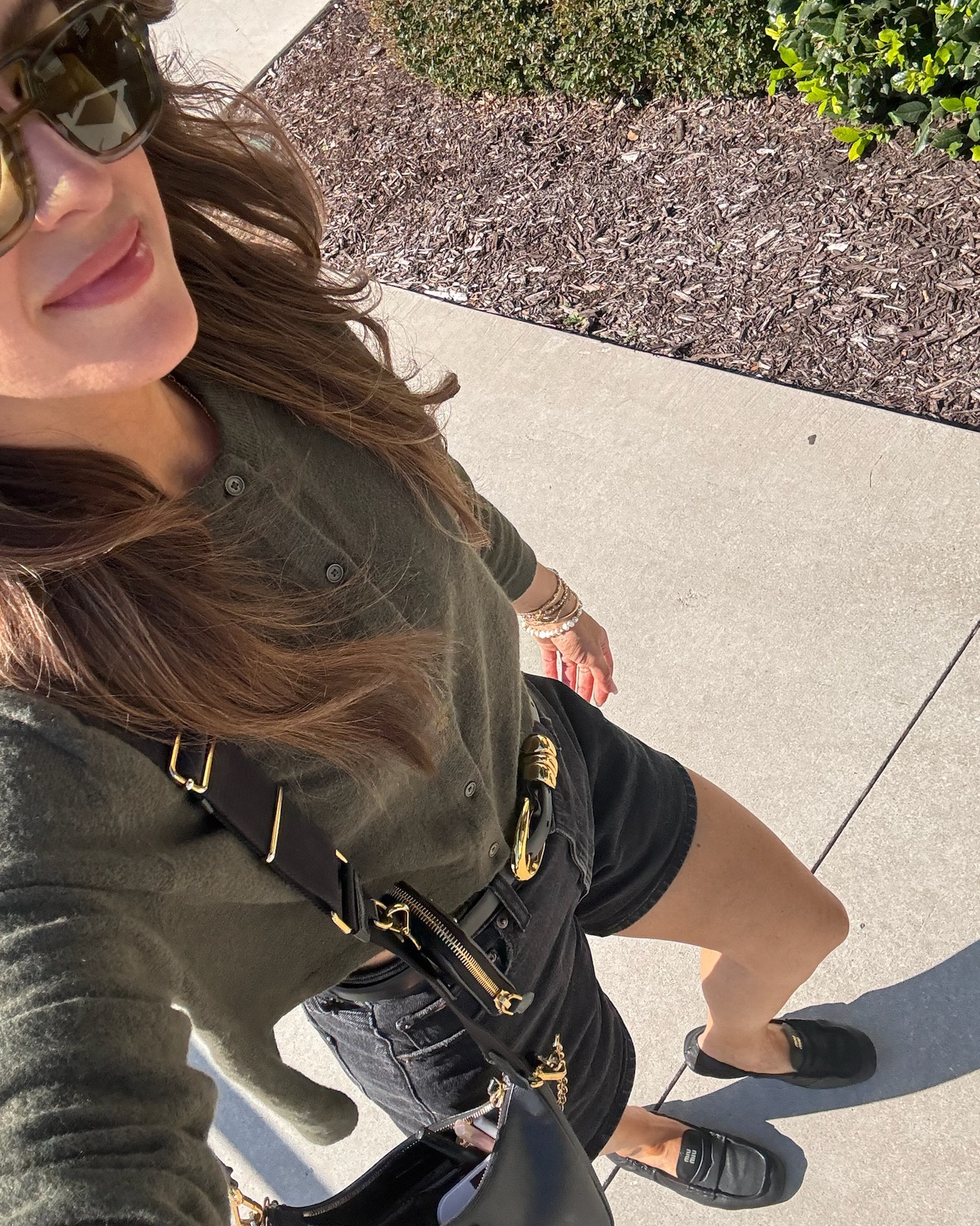 OOTD - wearing a small sweater & size 26 shorts 🖤🍂


#LTKItBag #LTKStyleTip #LTKShoeCrush