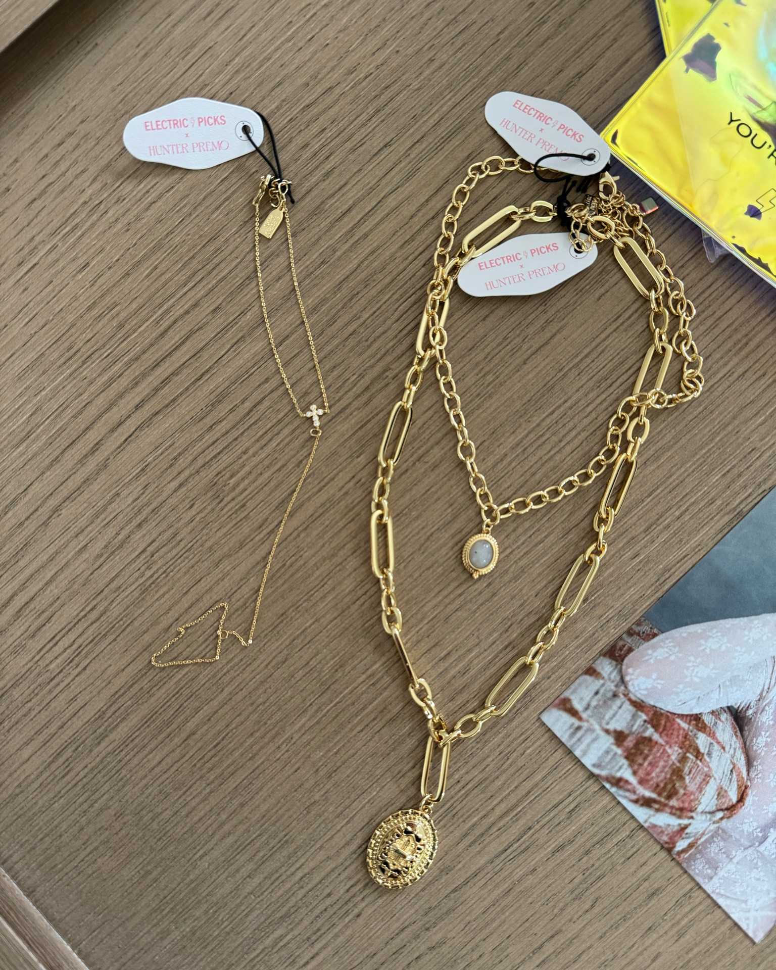 My electric picks x Hunter Premo items came! They’re stunning!! 🤍🤍 

Jewelry, everyday necklaces, gold hand chain, antique locket necklace, gold jewelry, gold necklaces 

#LTKFindsUnder100