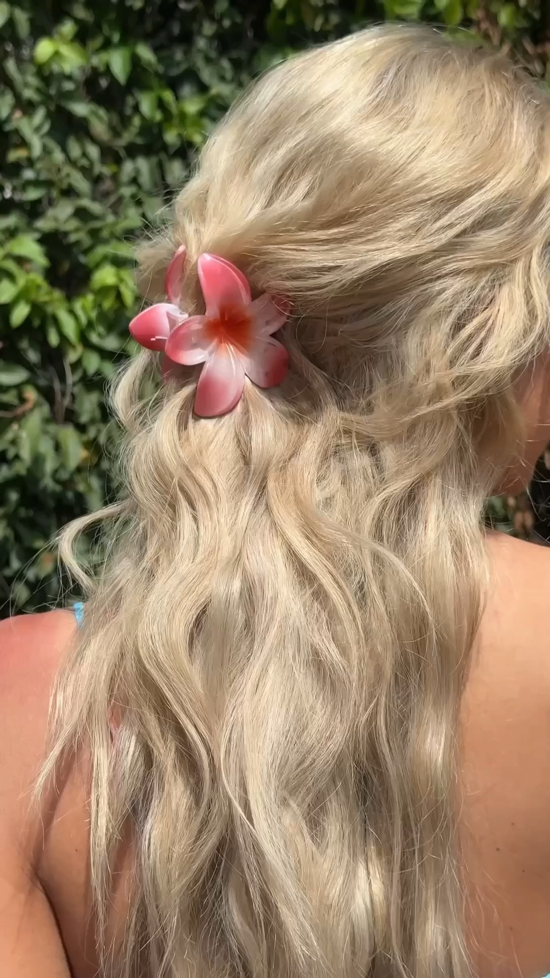 The best way to upgrade your messy beach hair- with a flower claw clip! 🌺 

#LTKBeauty #LTKSeasonal #LTKSwim