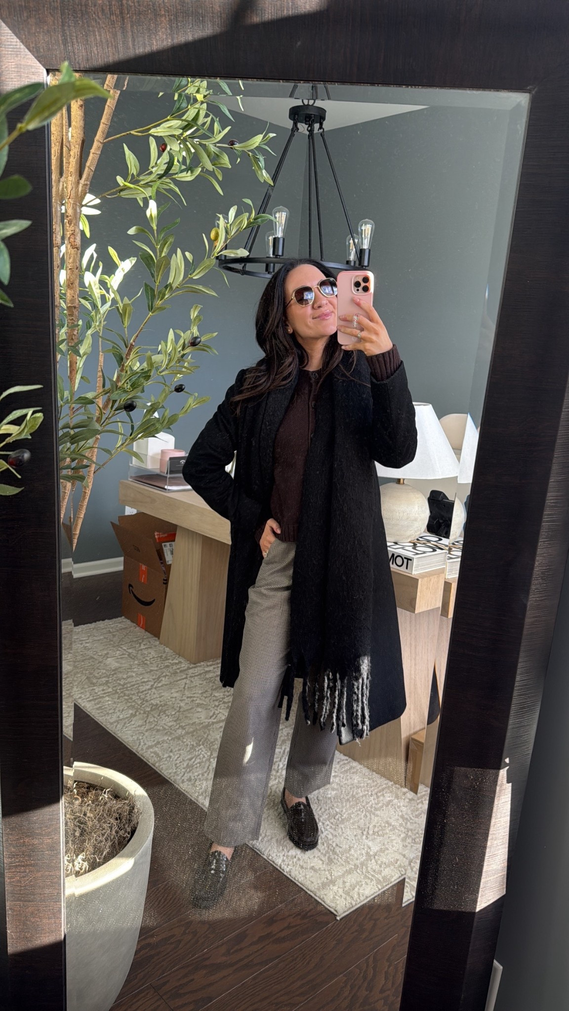 Small coat
Small cardigan
25 short pants 
Shoes size down .5

#outfitinspo #brownandblackoutfit