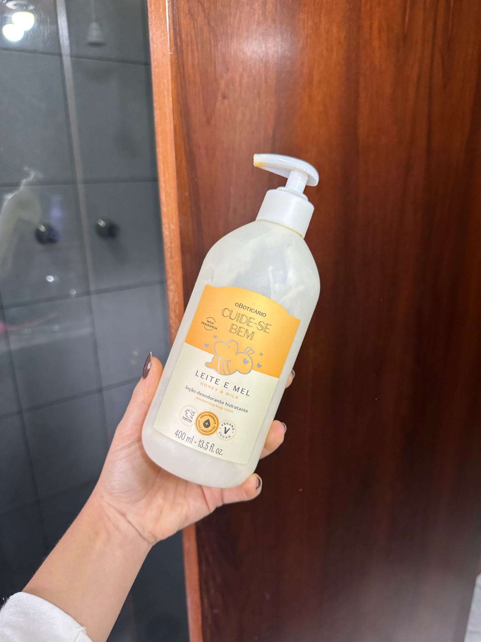 Amigas, dica para o autocuidado masculino hahaha meu pai sempre hidrata o corpo e mão, e ele AMA esse hidratante Leite e Mel da O Boticário, porque a tesoura é bem levinha e a fragrância é muito suave  

#LTKbeleza #LTKhomens #LTKbrasil