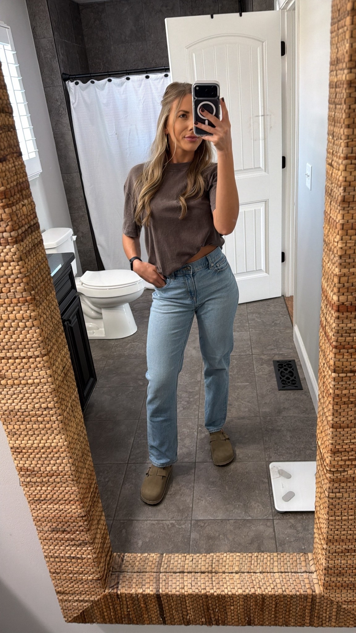 Casual fit 

#fyp #fit #jeanoutfit #casual #ootd #momfit


#LTKgrwm #LTKmomlife #LTKootd