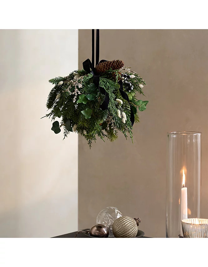 Ultimate Pinecone Pomander | The White Company UK & ROW