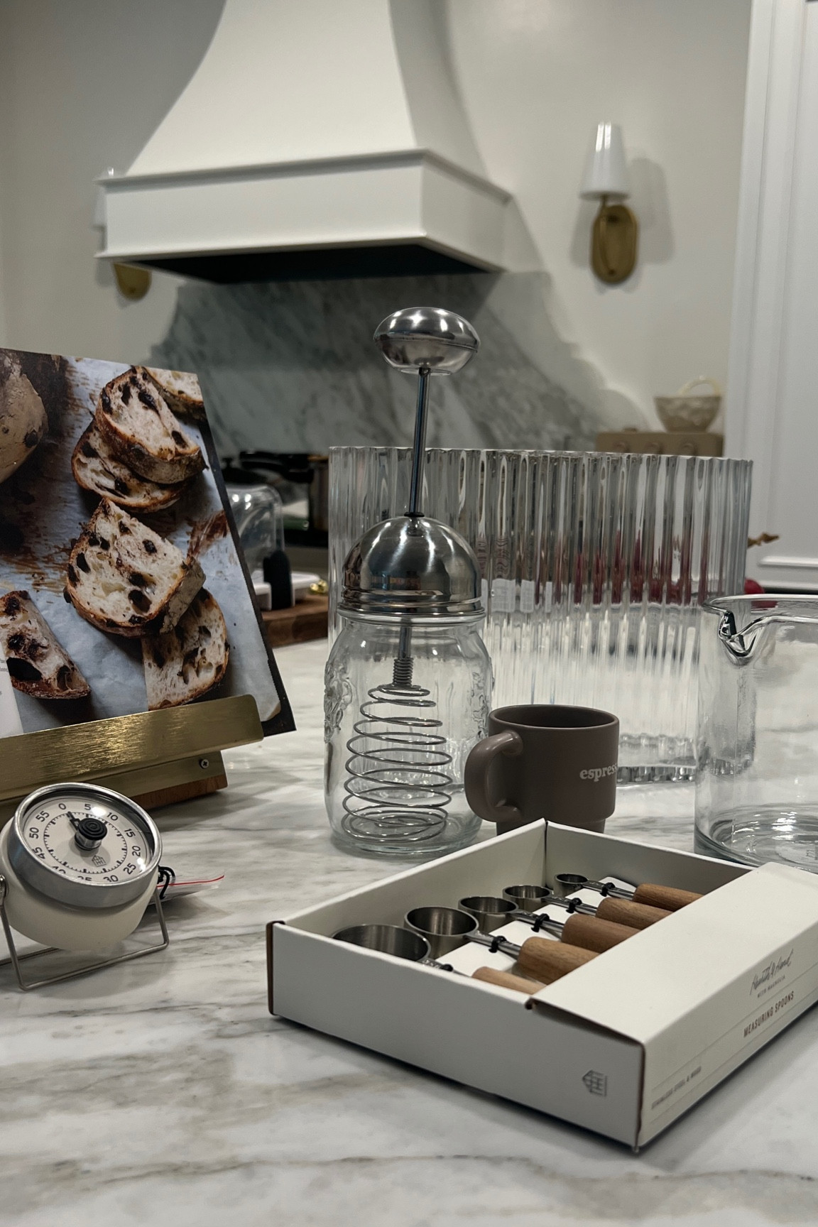 everything on top linked is exactly what i own/use + love! 