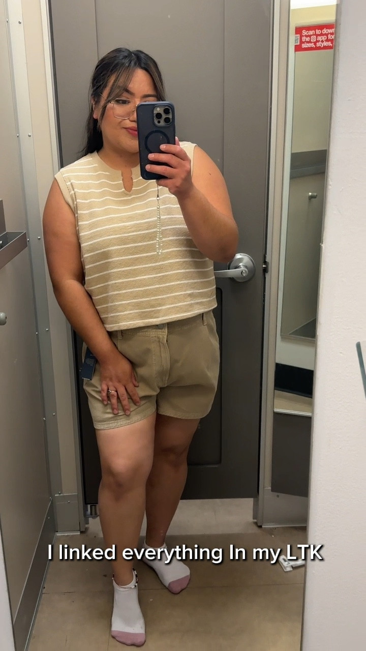 Target try-on haul on a real mom body 💃🏽✨  
5’2 | 180 lbs | size 12 jeans | XL tops  

Porque being a Latina mom of 3 doesn’t mean we don’t show up CUTE 🤭💕 sharing realistic fits, comfy styles, and pieces that actually flatter our curves 🙌🏽  

Everything is mom-life approved—easy, affordable, and perfect for school runs, errands, and still feeling put together 🔥  



#LTKmomlife #LTKMidsize #LTKSeasonal