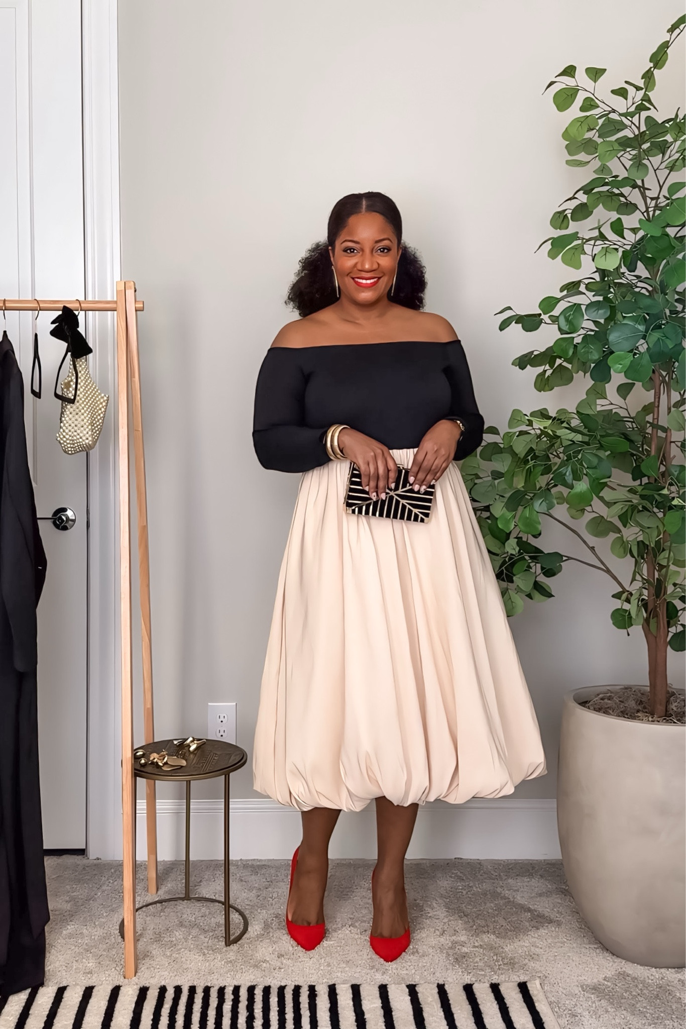 Elegant Black and White Dress from Target!! Perfect for NYE or any type of classy celebration or dinner!  

Black and white dress / NYE outfit / Target fashion / elegant dress / holiday style / classy outfit / party dress / pop of red / red pumps / dress with sleeves


#LTKMidsize #LTKHoliday #LTKFindsUnder50