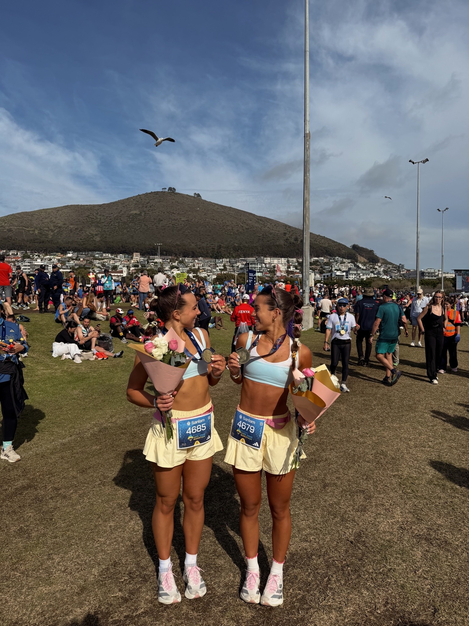 cape town marathon 🇿🇦💛

#LTKootd #LTKActive #LTKfitnessgoals