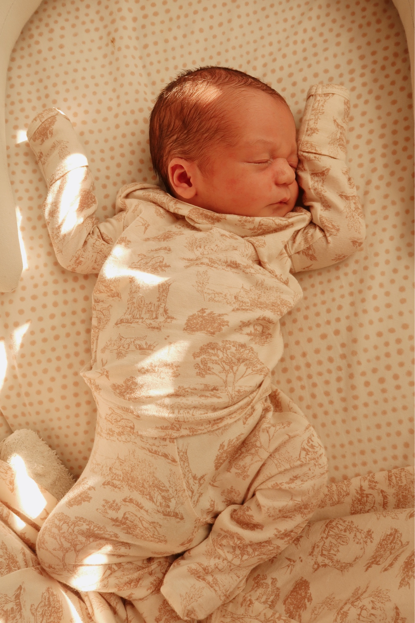 Solly baby Valentine’s Day edit 💌

I love that these sweet prints are simple enough to be boy or girl. 

#baby #valentinesday #babylove #babyboy #sollybaby #babyclothing 

#LTKBaby #LTKStyleTip #LTKKids