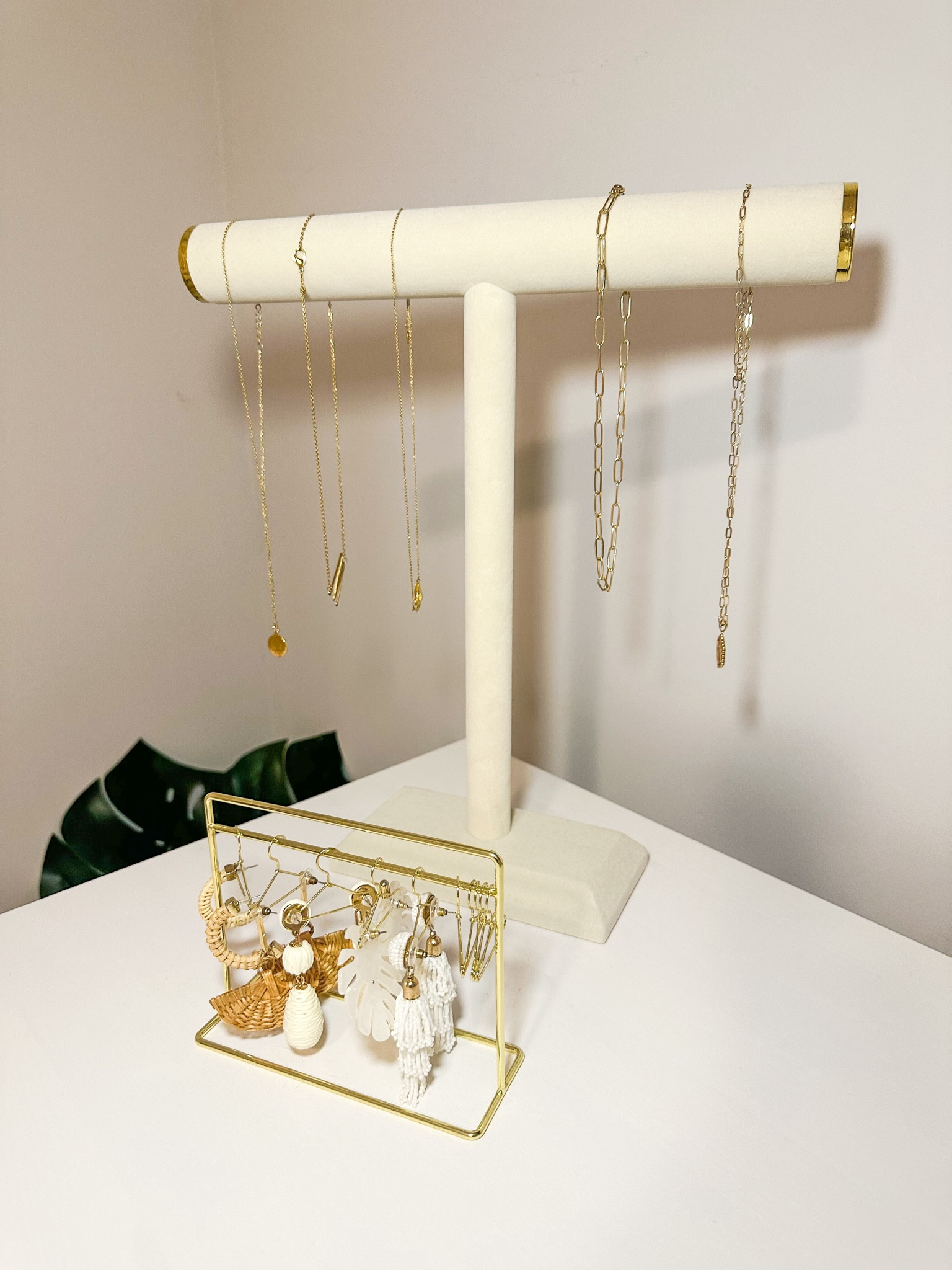 If you're a jewelry minimalist like me, a simple necklace stand like this one is all you need to keep your favorite pieces clutter free and ready to wear!

#homeorganization

#LTKHome #LTKFindsUnder50 #LTKStyleTip