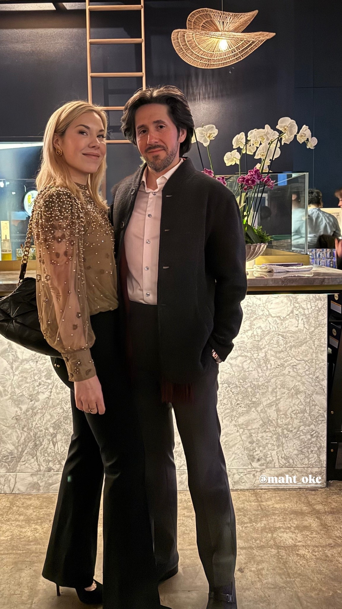 Tonight’s outfit 
This top would be perfect for NYE!
And these pants are soooo flattering!

#LTKHoliday