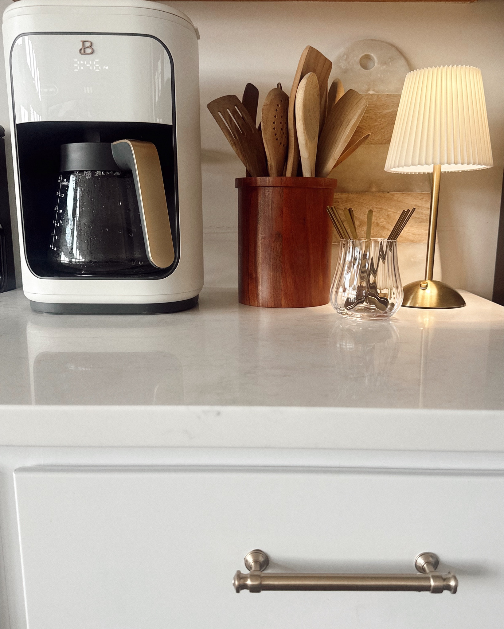 Portable + cordless lamp - can change the color of the tone of light to warm, neutral, + cool! Only $20!

#LTKFindsUnder50 #LTKHome #LTKStyleTip