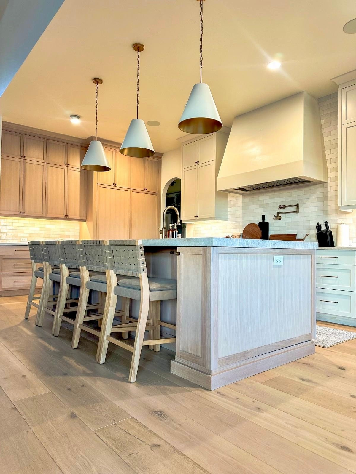 I’ve been loving these counter stools and pendant lights for how they add warmth and structure to the kitchen without feeling heavy.

Sharing these here if you’re building a clean, neutral kitchen with a layered, finished look.
@Wayfair 
 @lowes 
@Nathan James 

#LTKSaleAlert #LTKHome #LTKU