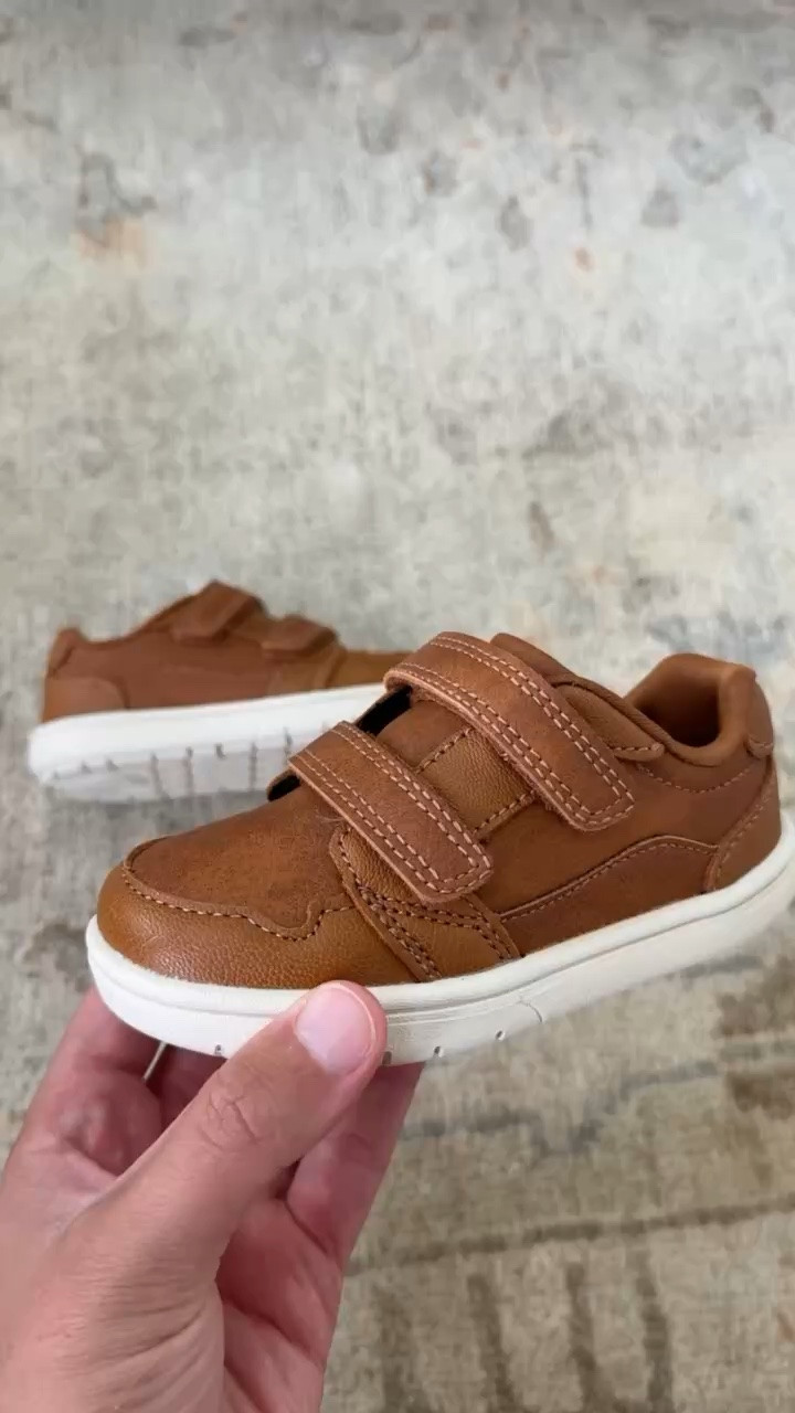 Love an easy shoe to put on and take off!

Kids, Zappos, Velcro shoes, kids shoes, kids shoes on sale, boy mom, grace white