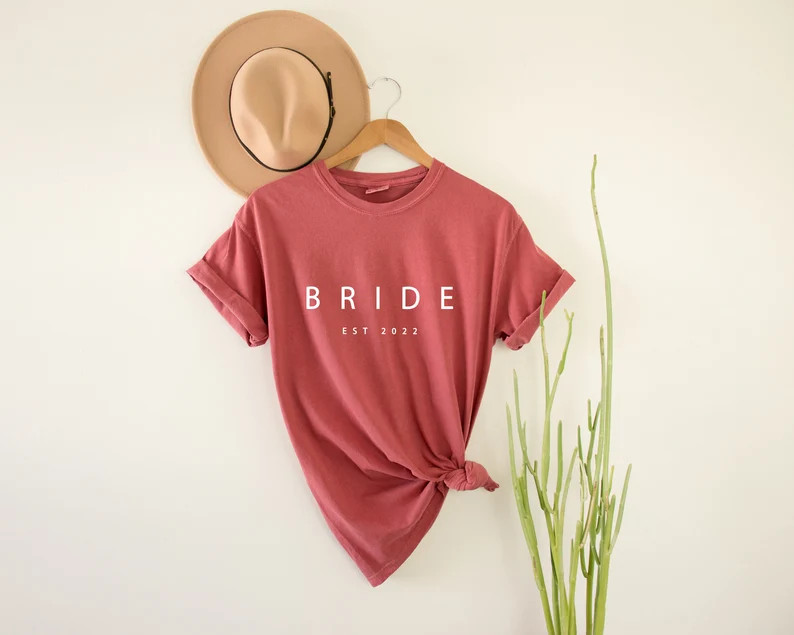 Customized Bride Est 2022 T-shirt, Bride Shirt, Gift for Bride, Wedding Gift, Bachelorette Party,... | Etsy (US)