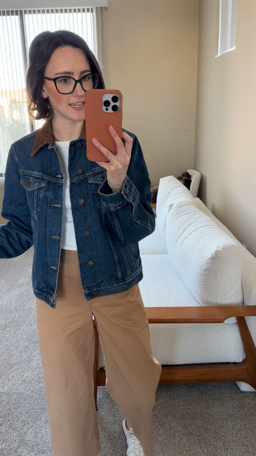 I think I just found the perfect denim jacket 😍💙 it’s lined with a cozy sweatshirt/fleece fabric that makes the jacket more weighty and perfect for cooler temps! Also love the corduroy collar detail. Wearing an XS 

#LTKstorytime #LTKgrwm #LTKootd
