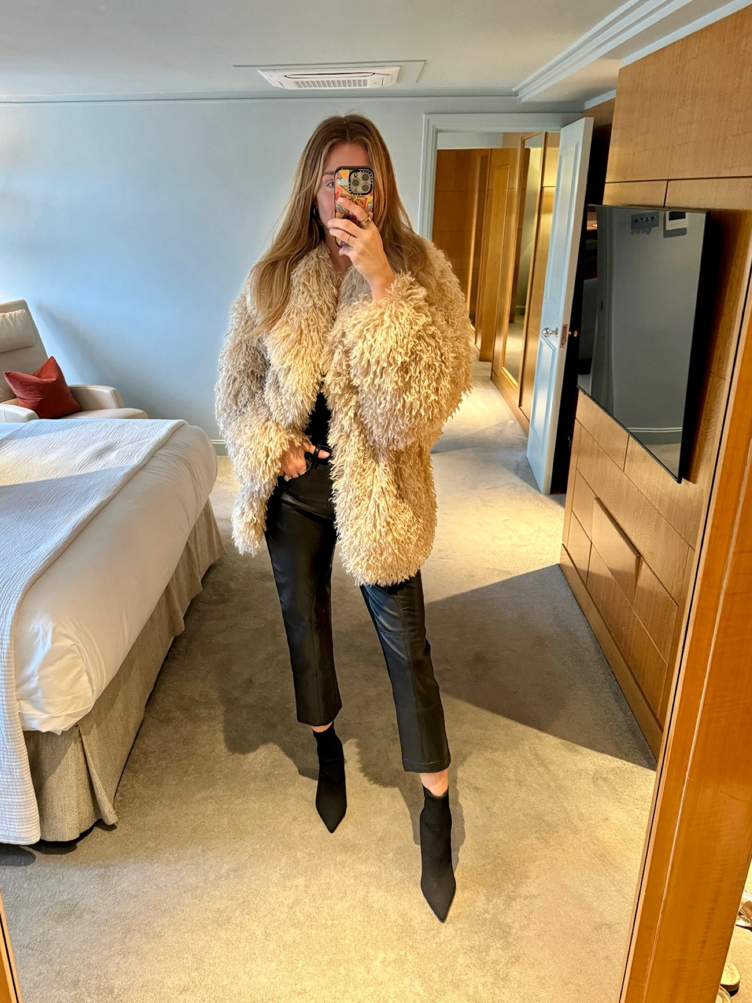 Cozy Free People fur jacket 💫 

#LTKstyletip #LTKeurope #LTKSeasonal