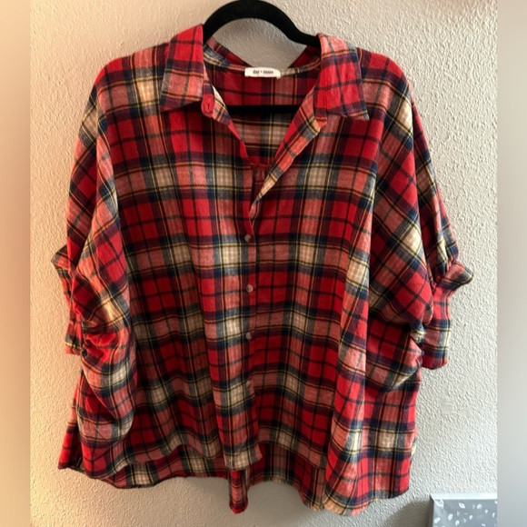 Day + Moon Flannel Puff Short Sleeve Top, Size Medium | Poshmark