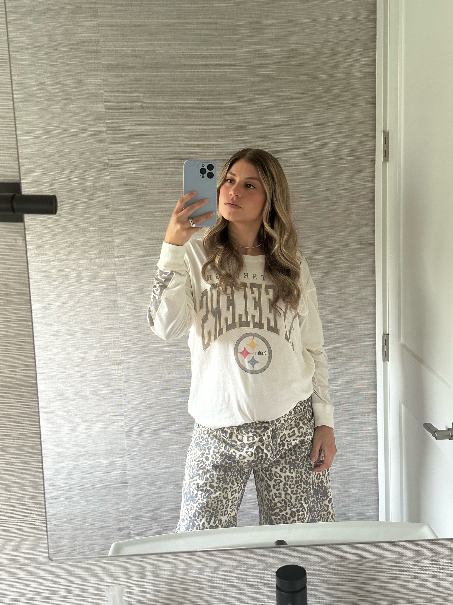 Shirt is from Fanatics- it is sold out but tagged one similar! 
#Gameday #Gamedayoutfit