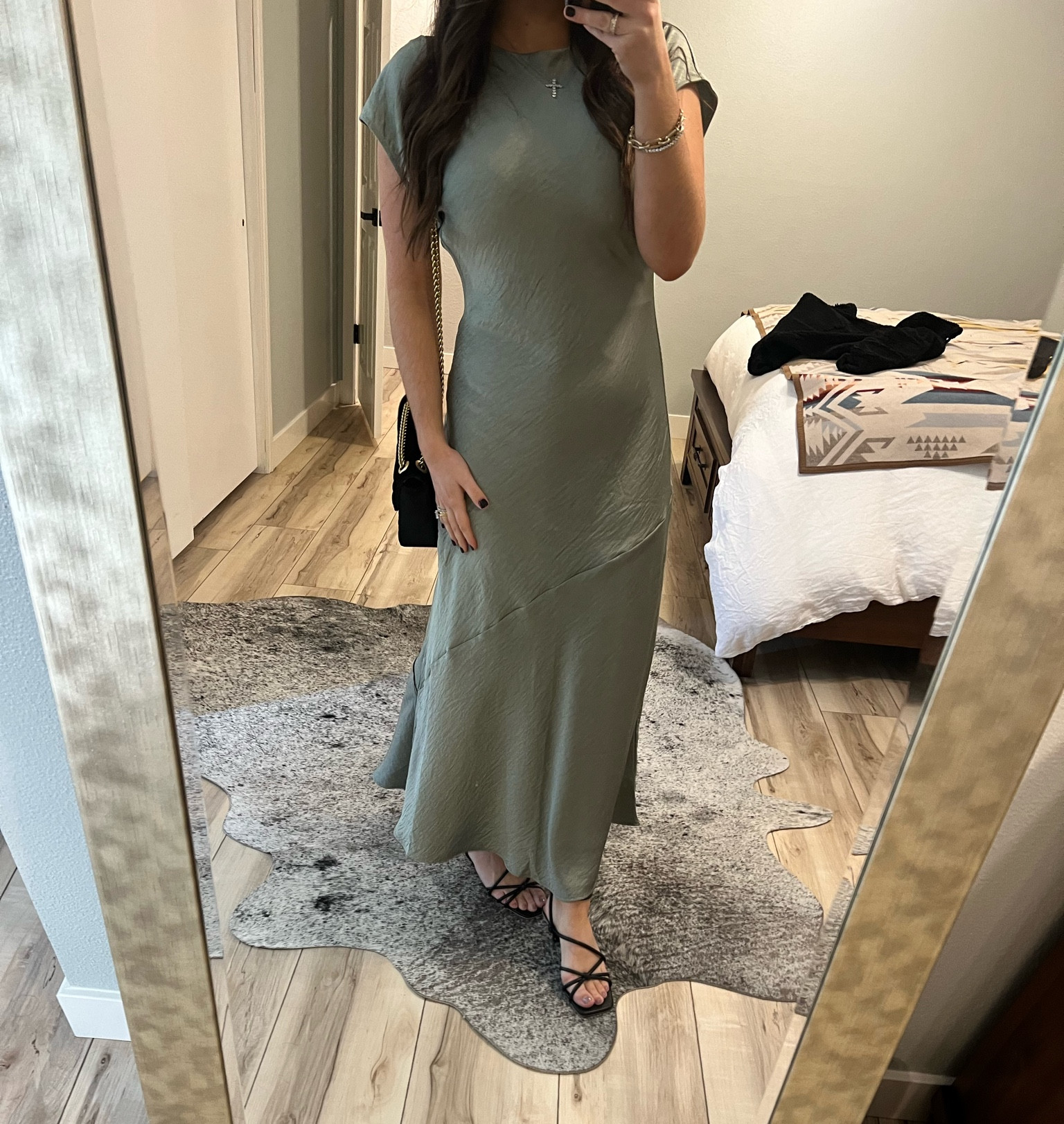 #weddingguest #thanksgivingoutfit #holidayparty #christmaslook #dresses

#LTKWedding #LTKParties #LTKSaleAlert