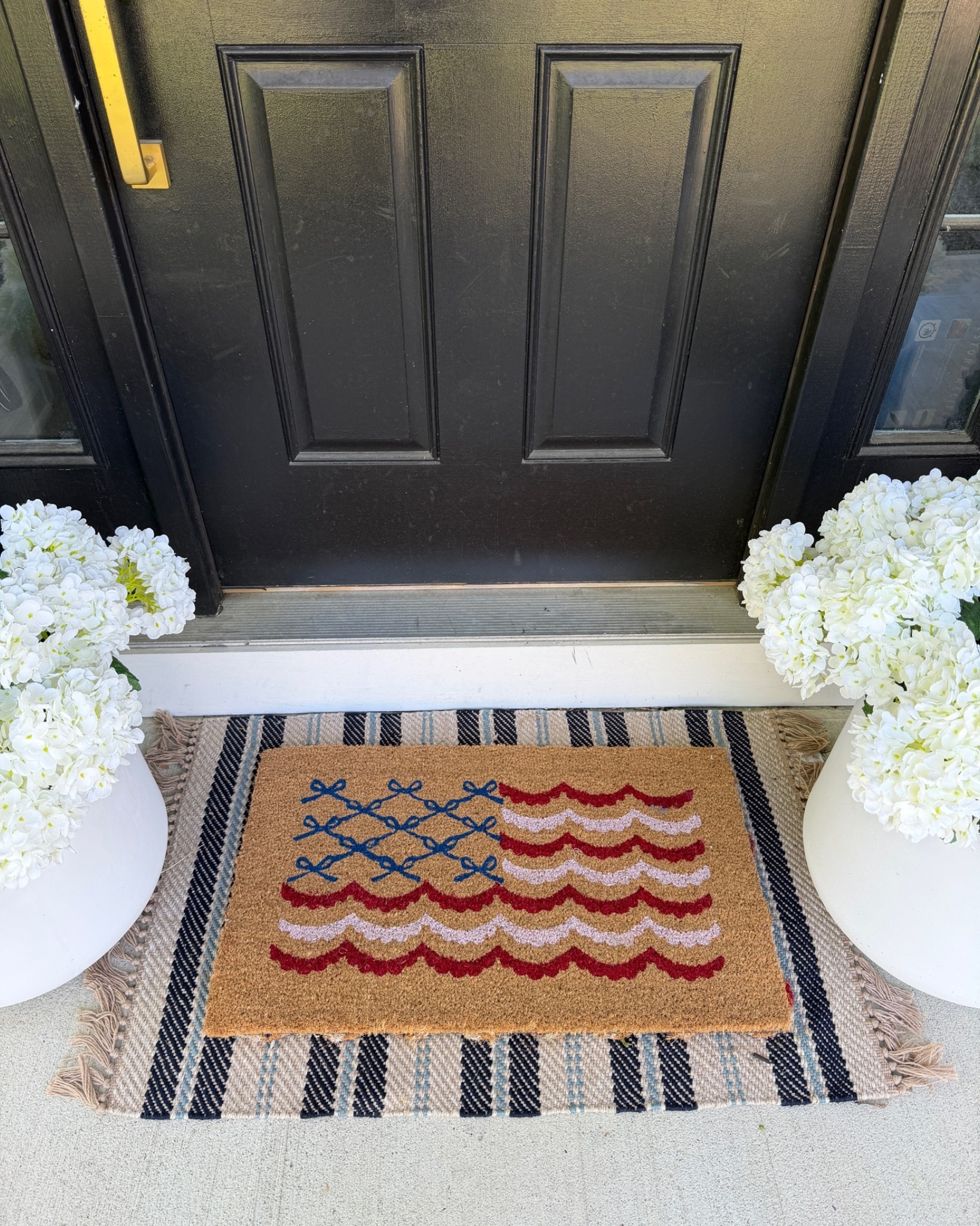 Thought this doormat was adorable for summer holidays!
