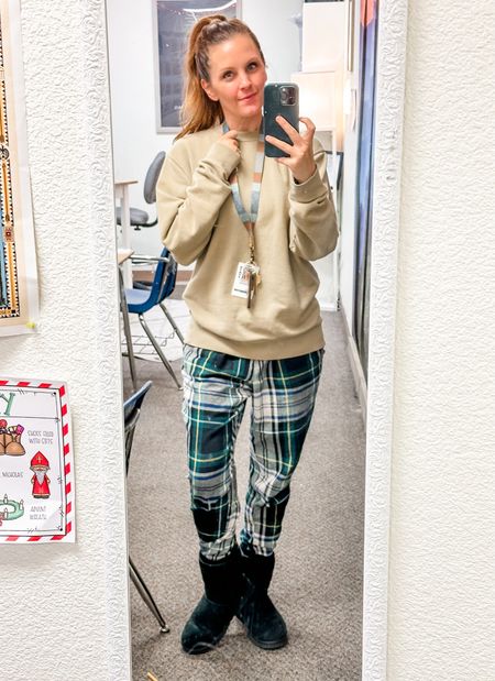 PJ Day at school and also most likely to be my Christmas Eve jammies. 

Teacher Outfit
Christmas Outfit
Old Navy
Christmas Pajamas

#LTKfamily #LTKSeasonal #LTKfindsunder50