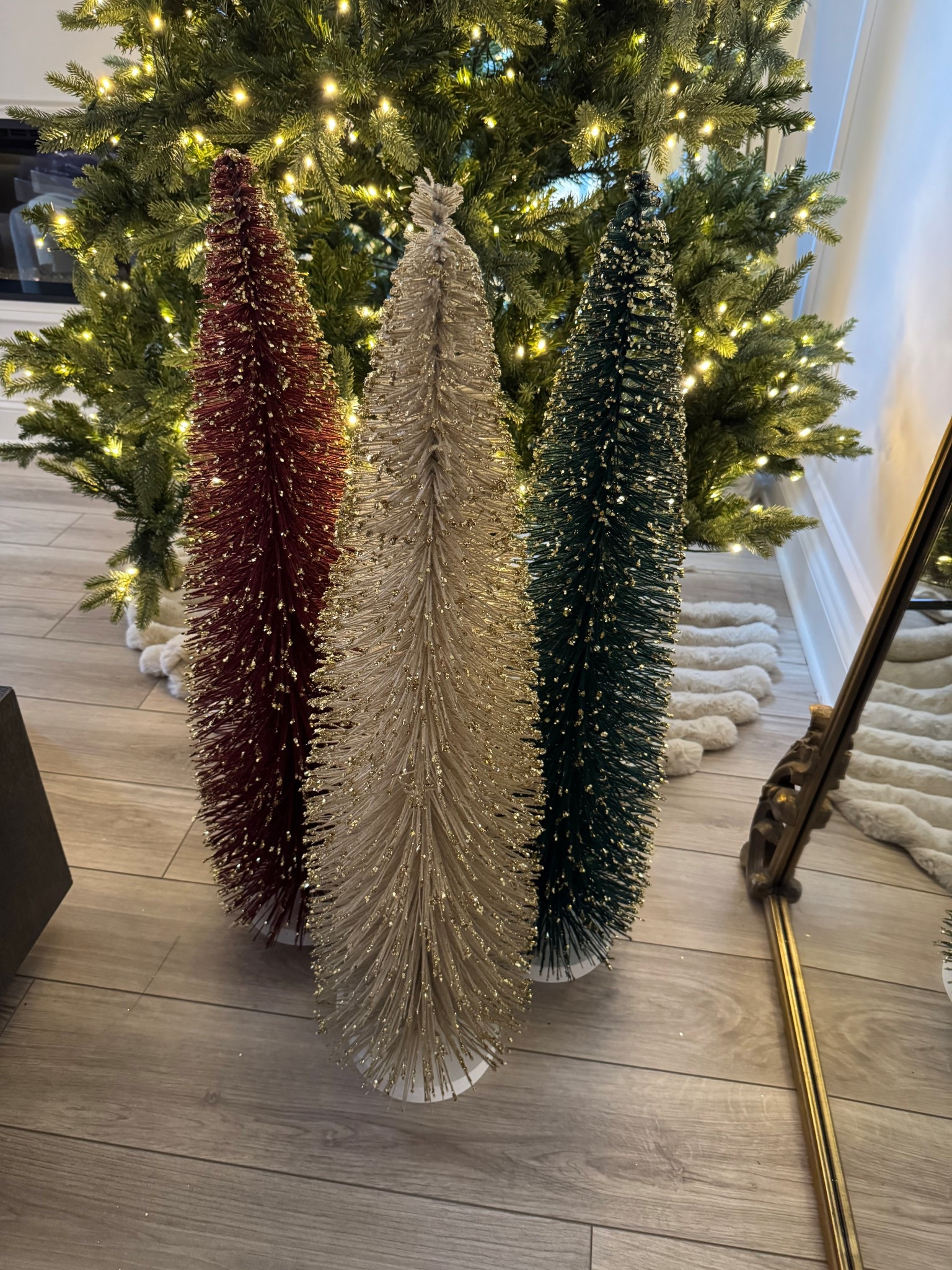 36” glitter tree. Comes in multiple colors .

#LTKSeasonal #LTKHome #LTKHoliday