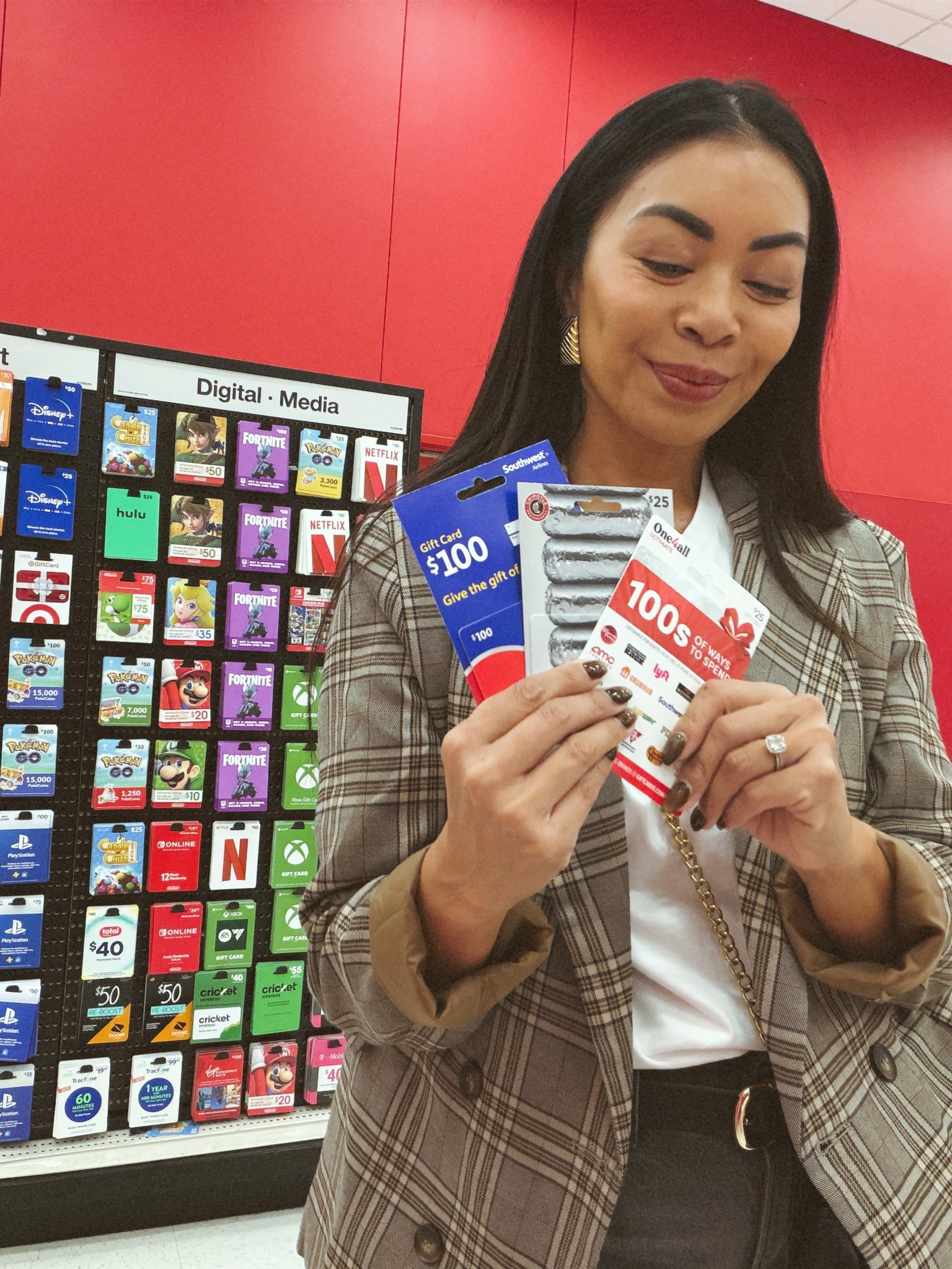 #ad GIFT CARDS: because guessing peoples sizes is a sport I will not be competing in this year! 😂 @target #TargetPartner #Target 

#LTKGiftGuide #LTKHoliday #LTKdayinmylife