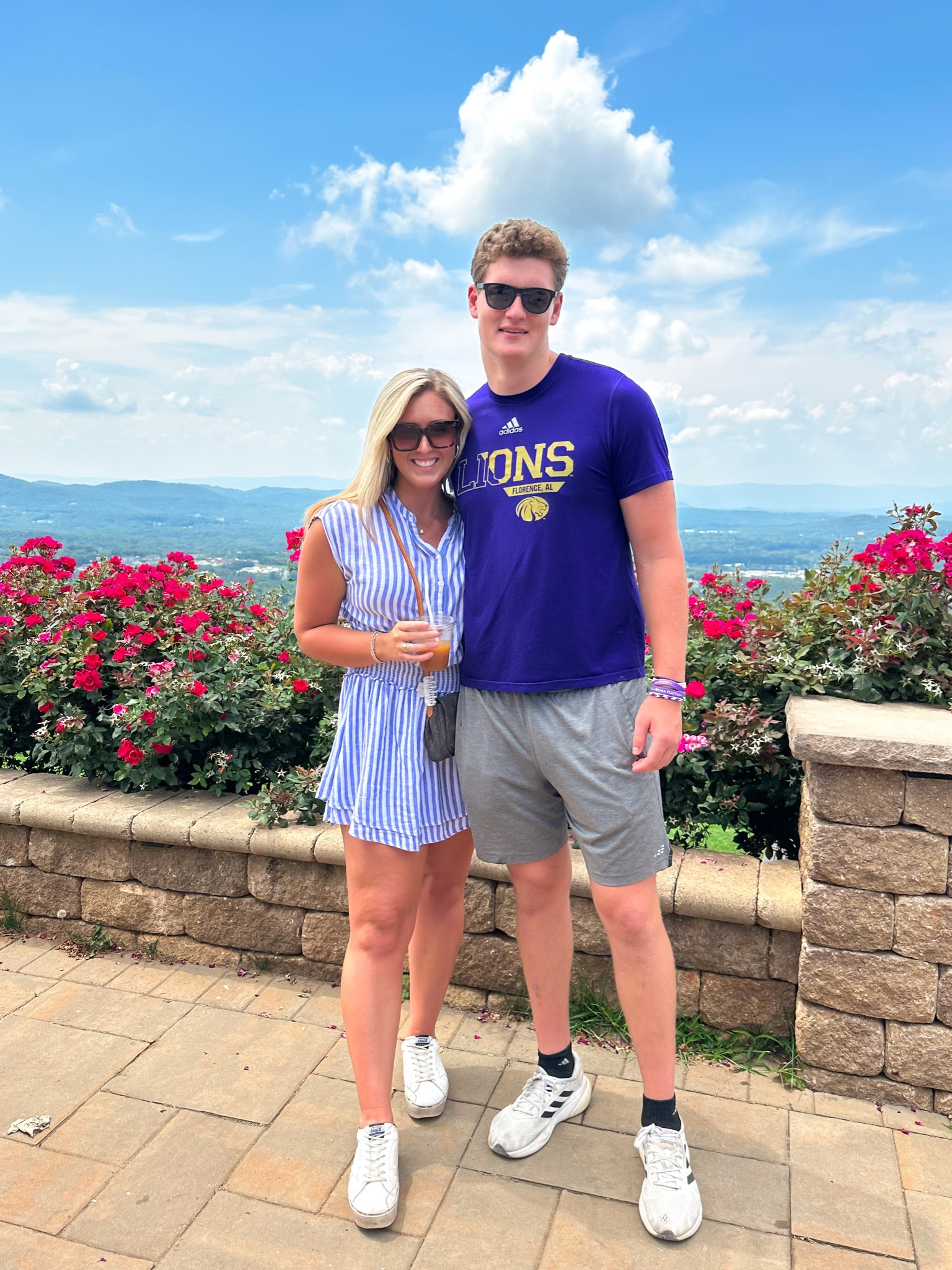 this Rails mini dress another classic summer dress favorite of mine!! perfect light weight material! 

Rails dress / mini dress / summer ootd / Golden Goose / summer dress / blue & white / LTK fit

#LTKwedding #LTKstyletip #LTKSeasonal