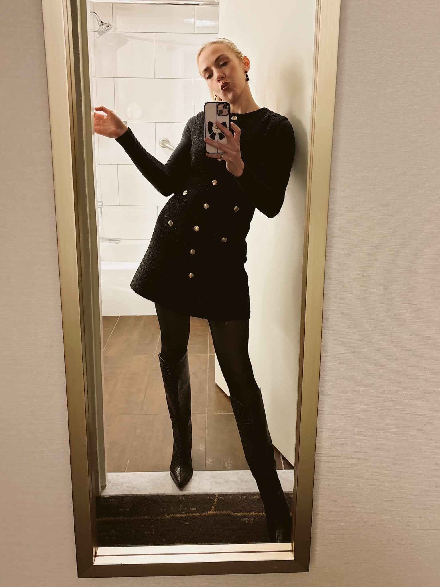 Dinner in Chicago Winter! 
Freaking love this tweed dress too much! 
Everything is true to size based on size guide! 