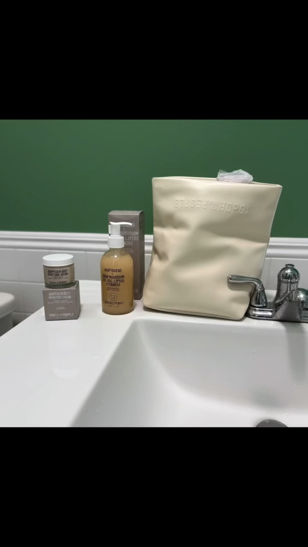 Supershroom cleanser 
Formulated with mushroom extracts, glycerin hydrating creamy cleanser gently removes impurity perfect for nourishing, sensitive or stressed skin

Deep Moisture cream
Hydrates and lock up 24 hours of moisture to come for dry sensitive skin
@youthtothepeople 
Now available on Amazon
#yttpgiftedme