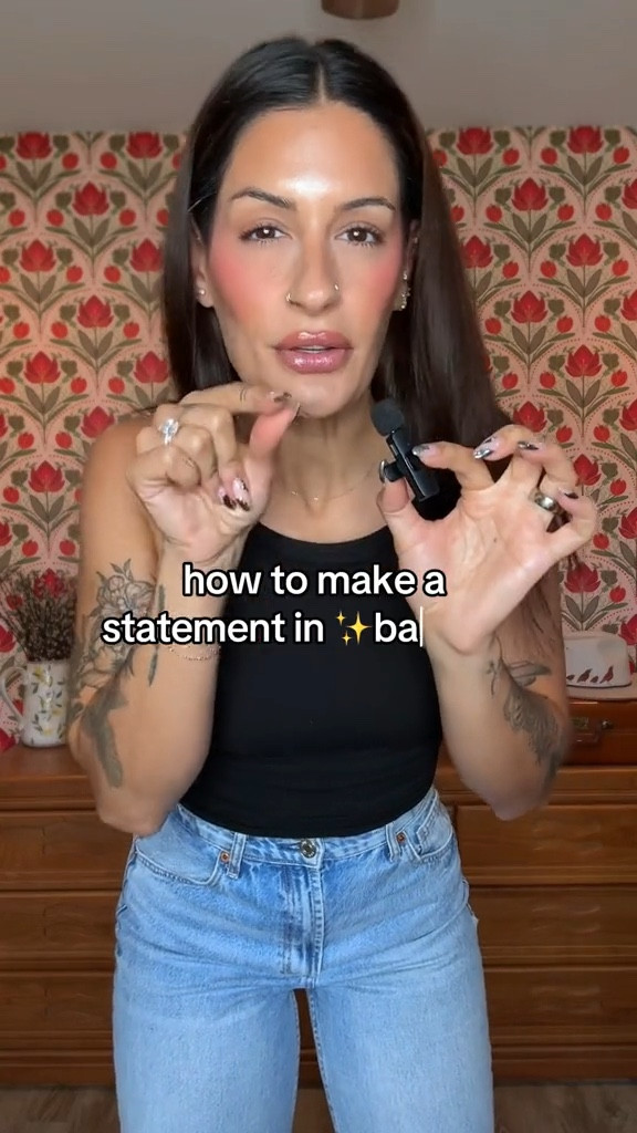 How to turn basics into a statement 

#LTKSaleAlert #LTKFindsUnder50 #LTKSeasonal