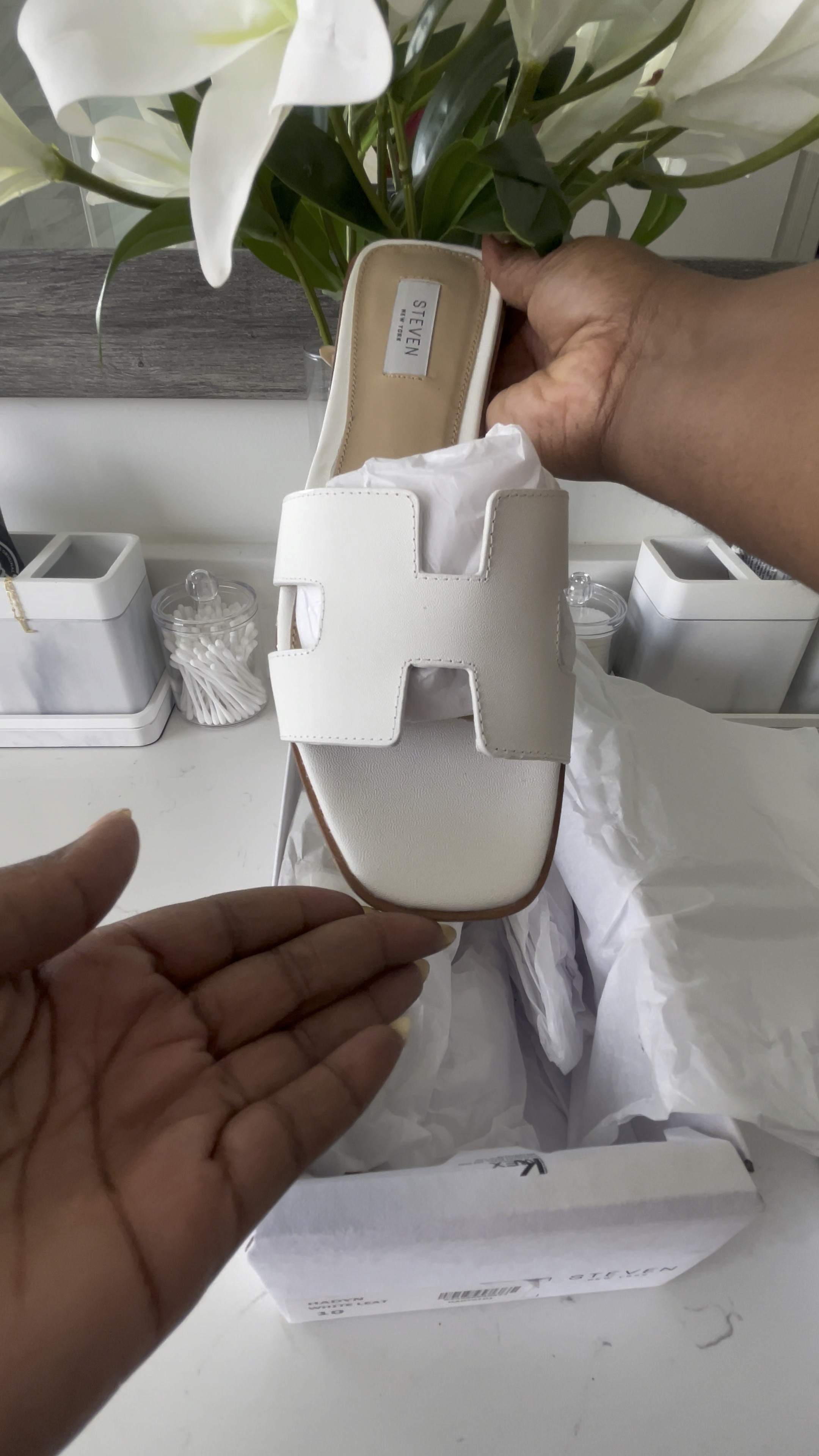 Steve Madden Sandals (Hermès dupe)

#LTKFind #LTKshoecrush #LTKsalealert