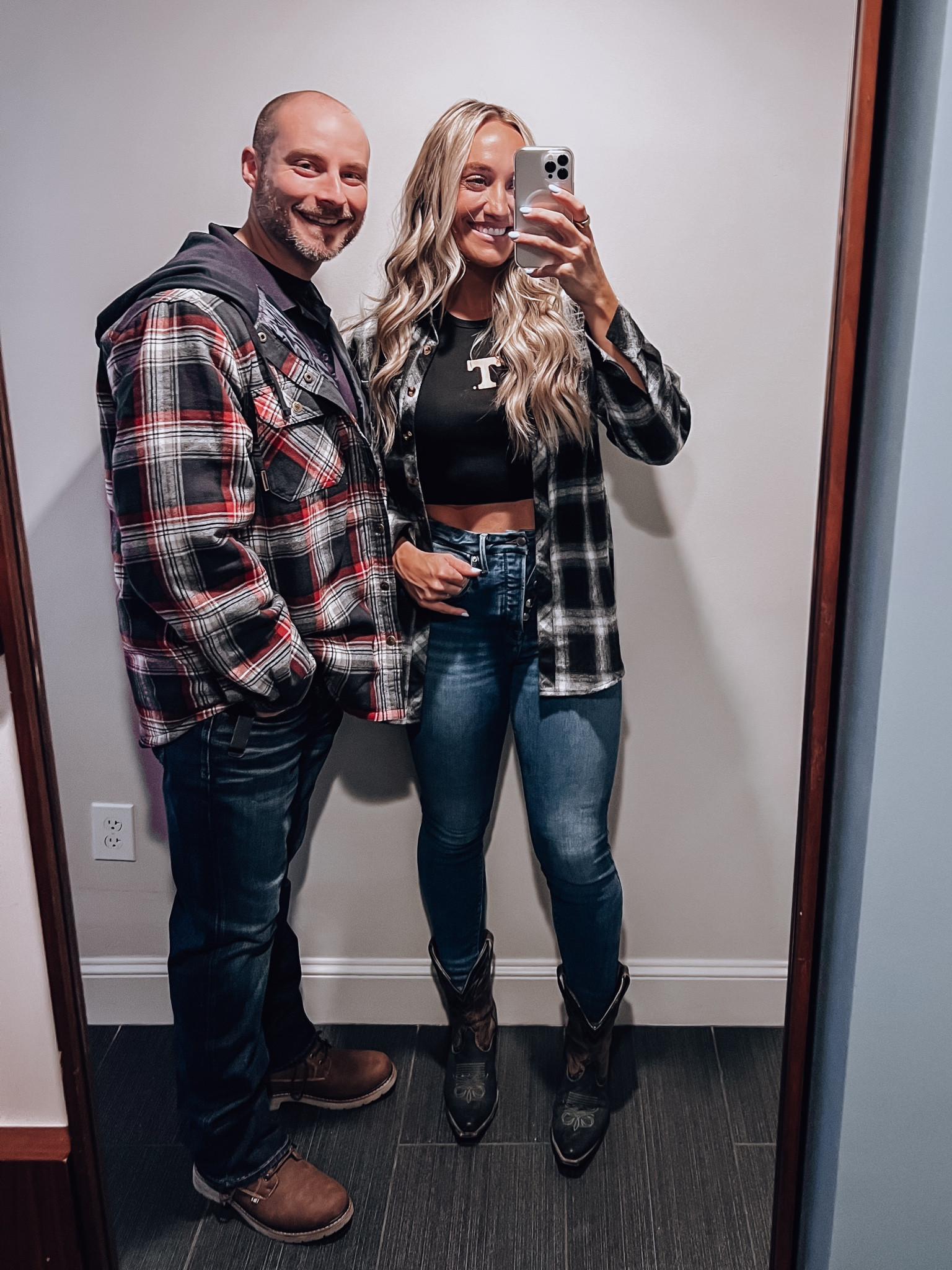 Morgan Wallen concert outfit, country concert outfit, cute country outfit, Cowboy boots, good American jeans, flannel outfit, crop top, Tennessee tank

#LTKtravel #LTKfindsunder50 #LTKFestival