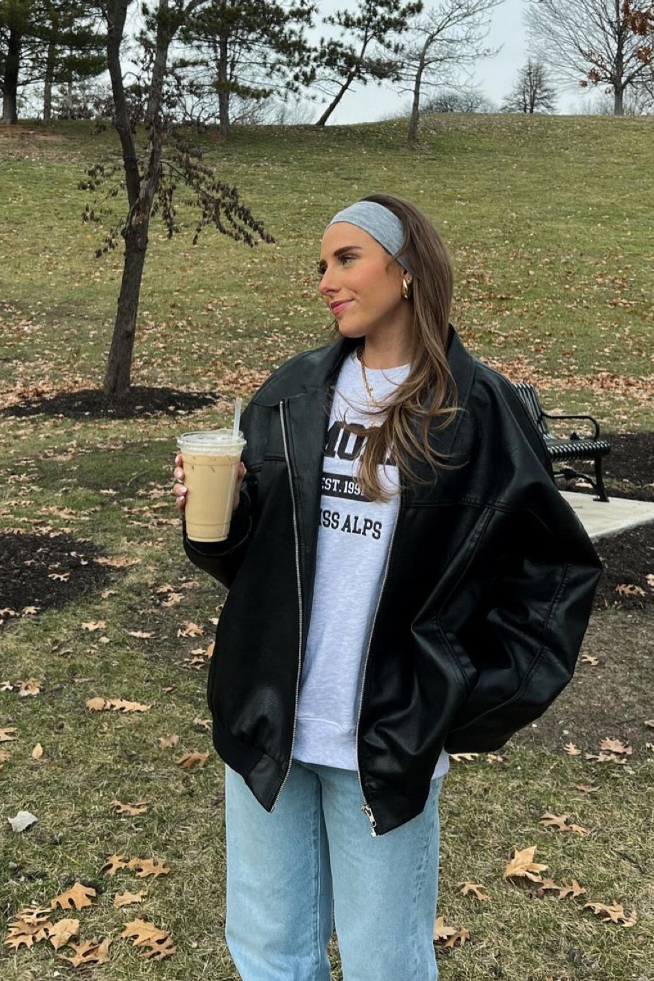 winter outfit 🤍 #cozy #winteroutfit 

#LTKfindsunder100 #LTKSeasonal #LTKstyletip