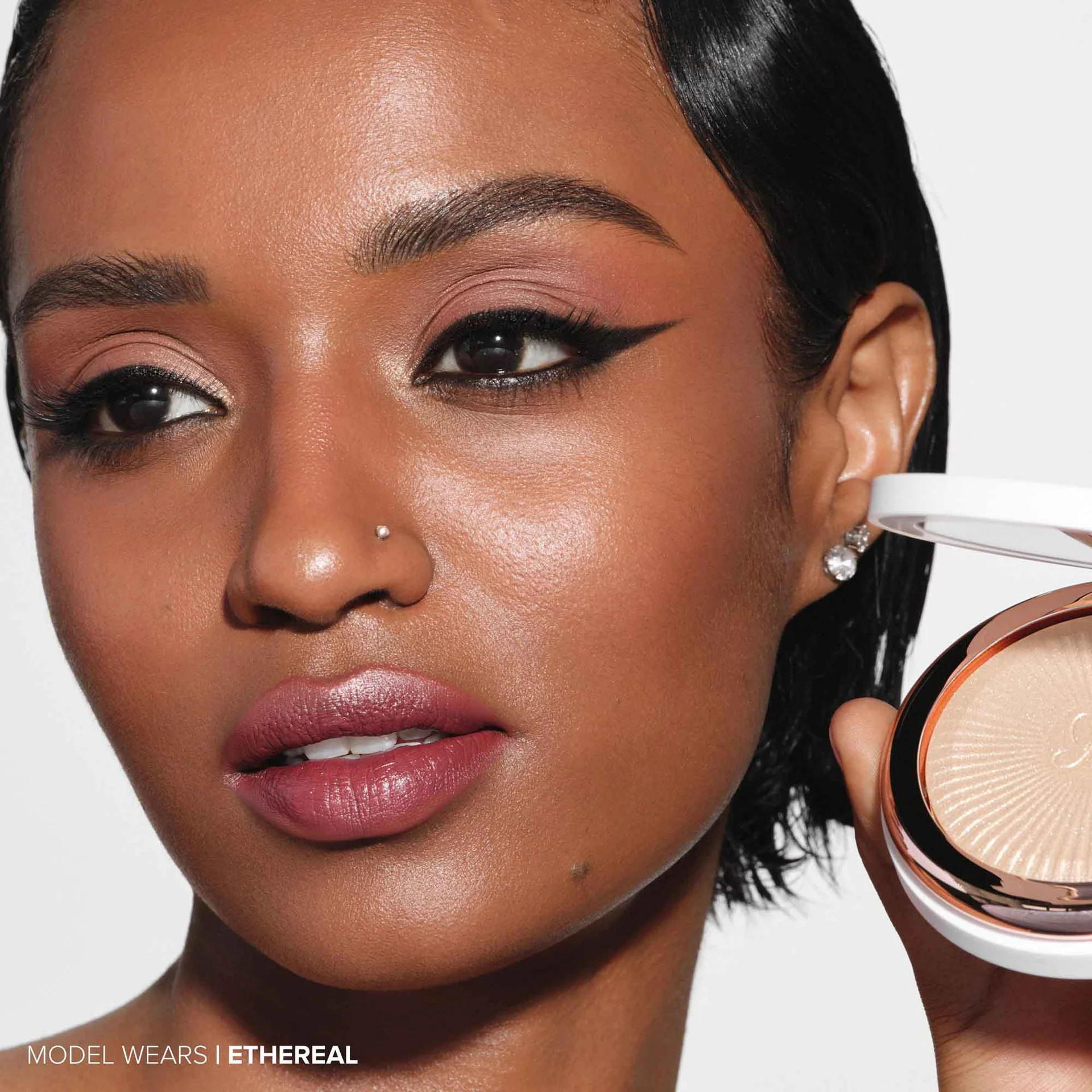 Glow Seeker Highlighter | Anastasia Beverly Hills | Anastasia Beverly Hills