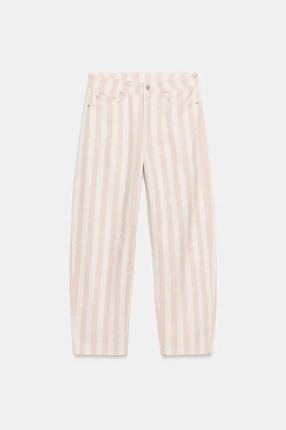 Model height: 178 cmZARA WOMAN COLLECTIONMid-waist jeans with belt loops. Five-pocket design. Fea... | Zara UK
