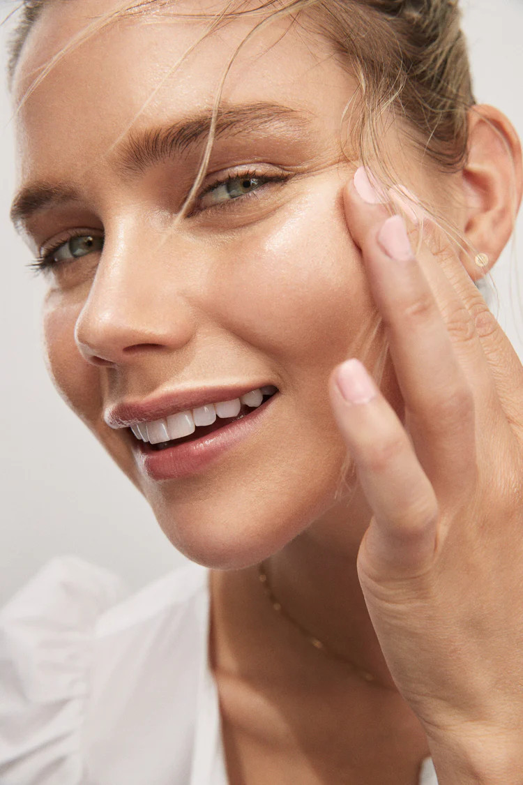 Weekend Skin SPF 50 + Vitamin C + Glow | Iris & Romeo