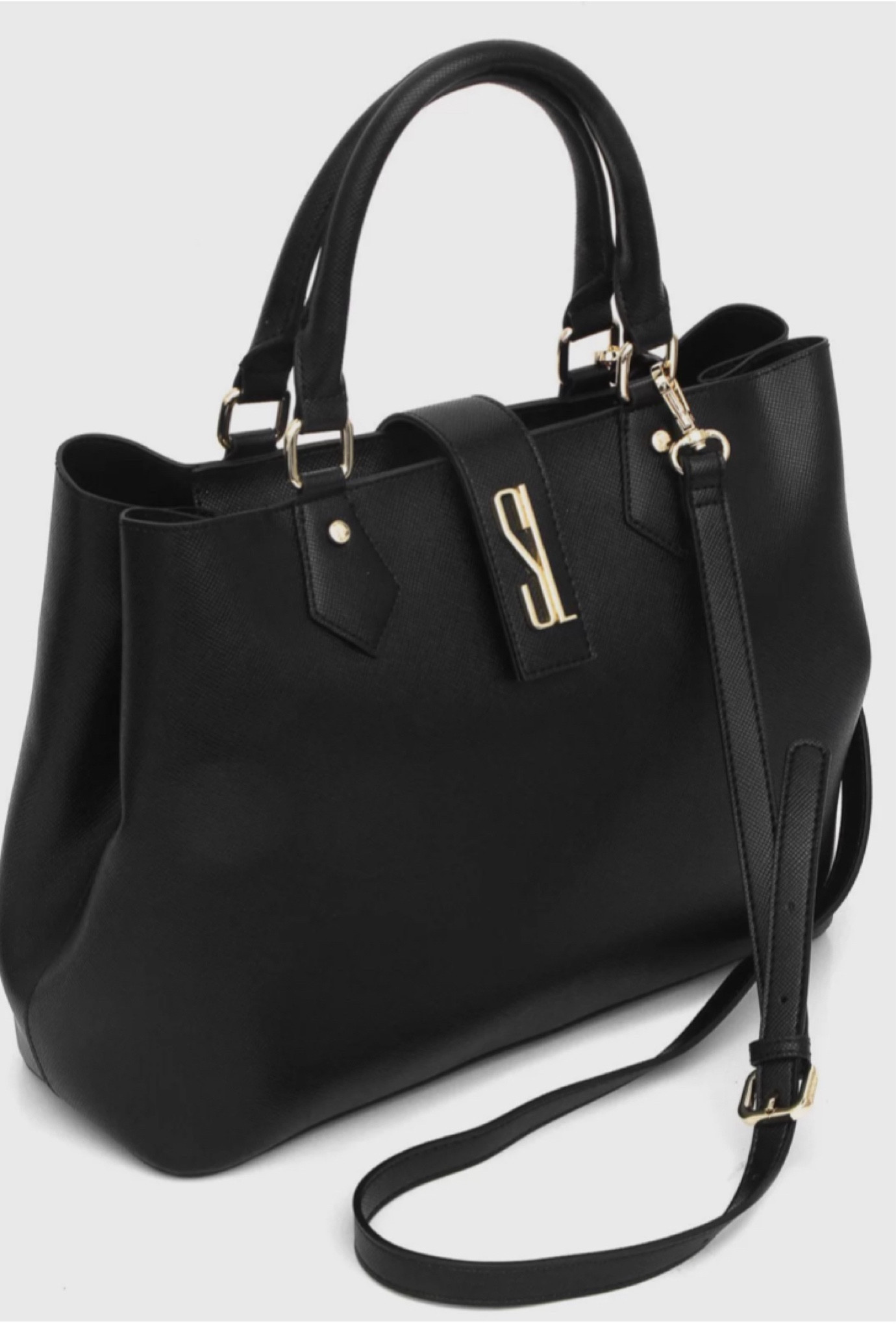 Aquela bolsa maravilhosa para você usa em qualquer ocasião com muita elegância e sofisticação.



#LTKbrasil #LTKfamily #LTKstyletip