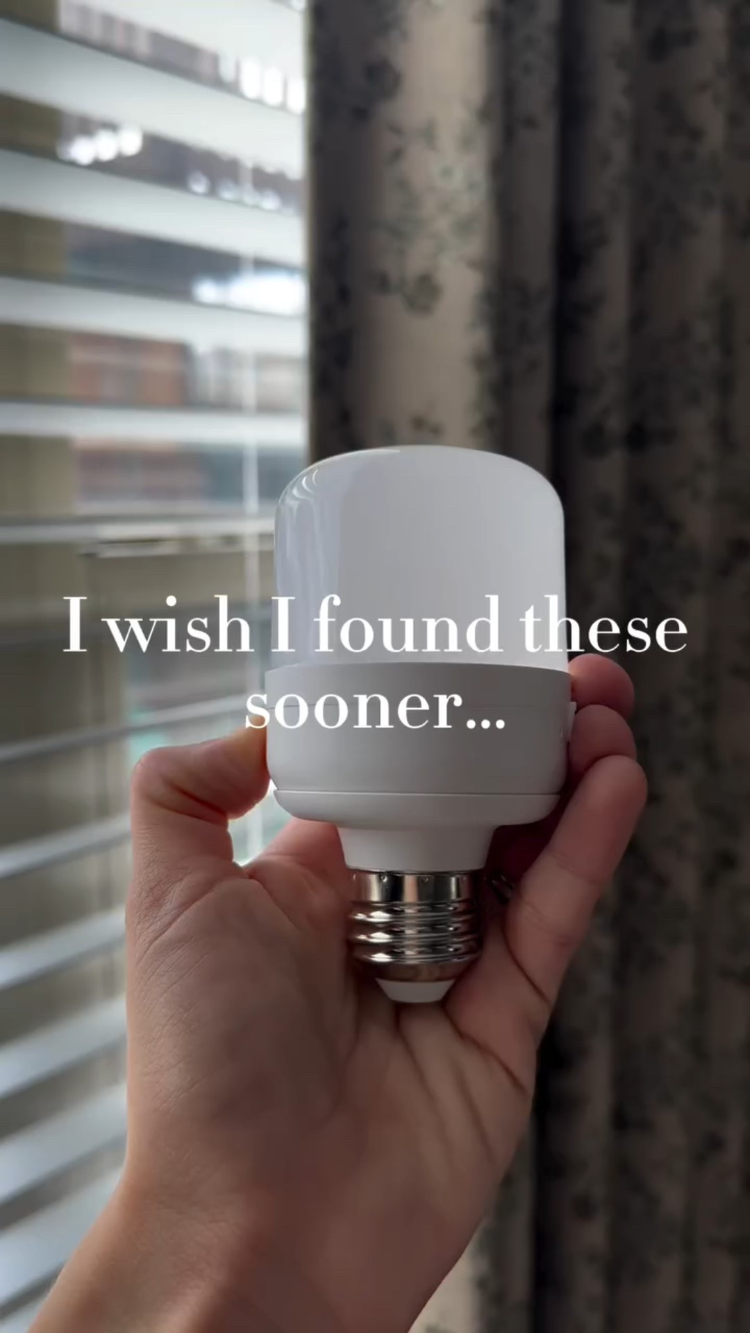 I’ve been through many bulbs. TRUST ME. I’ve learned so much about lighting from trial and error and I’m so happy I came across these. They are bright, and actually last at least 3 hours! 🥹
.
.
.
#budgetfriendlydecor #affordablehomedecor  #stylewithme #dailyreels #reelsinstagram #homeinspo #reelitfeelit #interiorinspiration #designonadime #designonabudget #budgetfriendly #homedecor #boujieonabudget #makehomeyours #smmakelifebeautiful
#howedwell #howyouhome #myneutralhome #dailydecordose #ａｅｓｔｈｅｔｉｃ