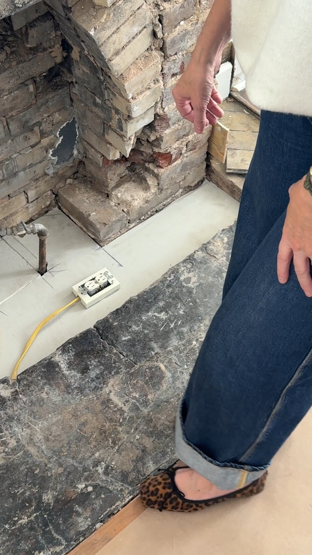 Loving my new flats! The leopard is effortless with all my basic outfits! Feeling chic during site visits:)

#LTKmomlife #LTKSeasonal #LTKootd