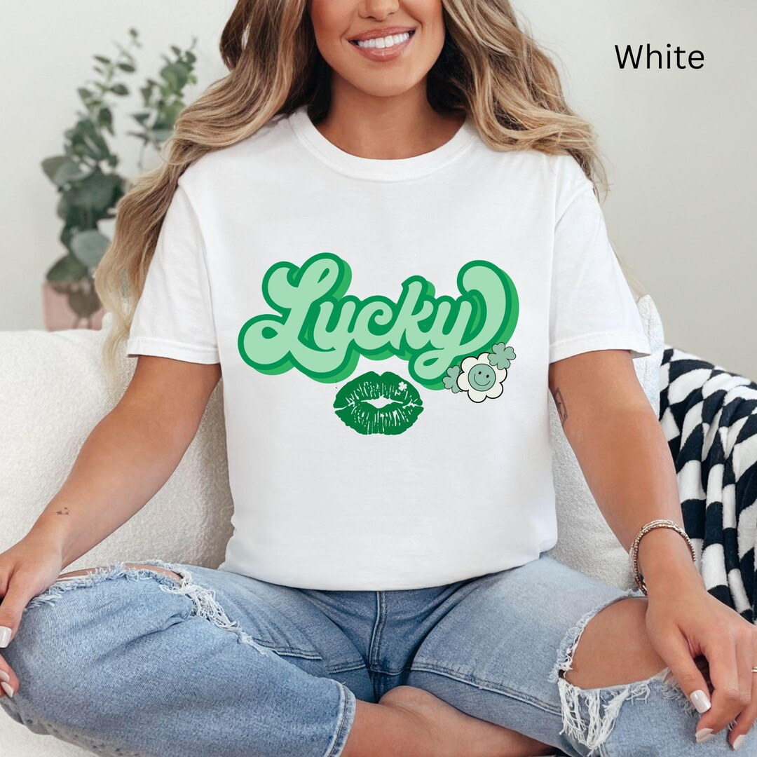 Oversized St Patricks Day T-shirt, Lucky Leprechaun 4 Leaf Clover Tee, Unisex Garment-dyed Top, I... | Etsy (US)