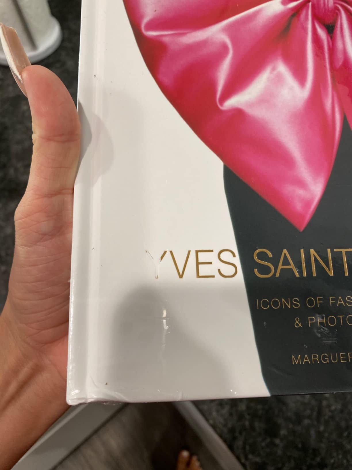 Yves Saint Laurent: Icons of Fashion Design & Photography | Amazon (US)