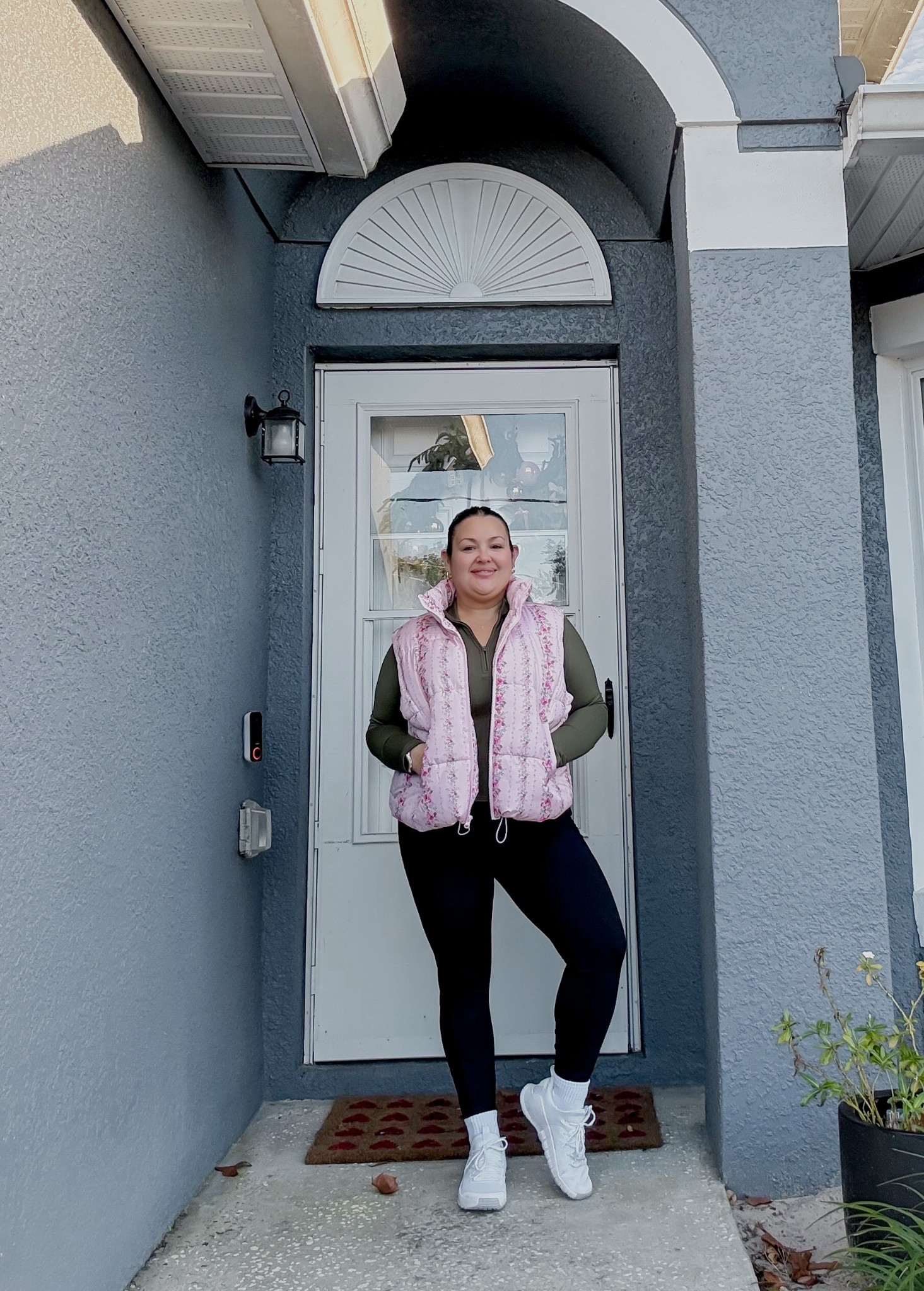 Gym fit of the day for my midsize girlies 💗
Keeping it comfy, confident, and realistic while working on those New Year goals 💪

This midsize gym outfit is perfect for walking into the gym feeling cute but comfortable. Whether you’re lifting, walking, or just showing up for yourself, this is your reminder that progress > perfection.

✨ For my midsize fitness girls, real bodies, gym motivation, and healthy lifestyle journeys. You’re doing amazing. Let’s keep showing up.

#LTKfitnessgoals #LTKootd #LTKgrwm