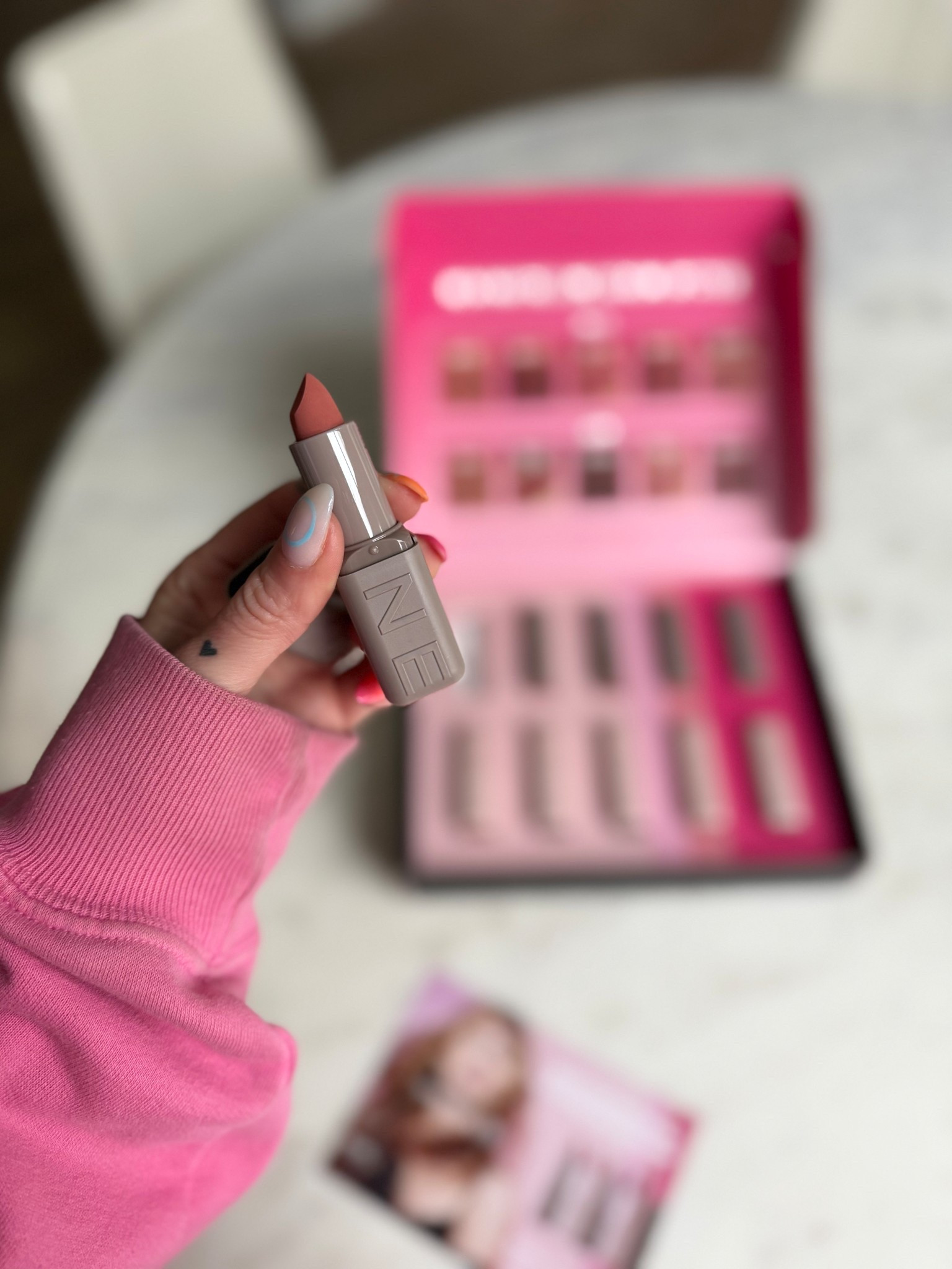 New maybelline serum lipstick with oils and hyalauronic acid for smooth and plump lips! 